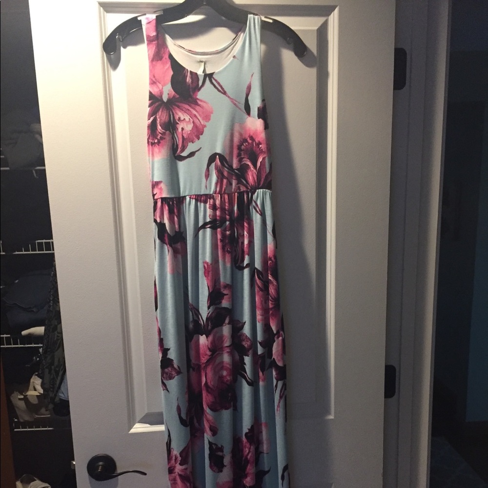 Floral maxi dress with pockets